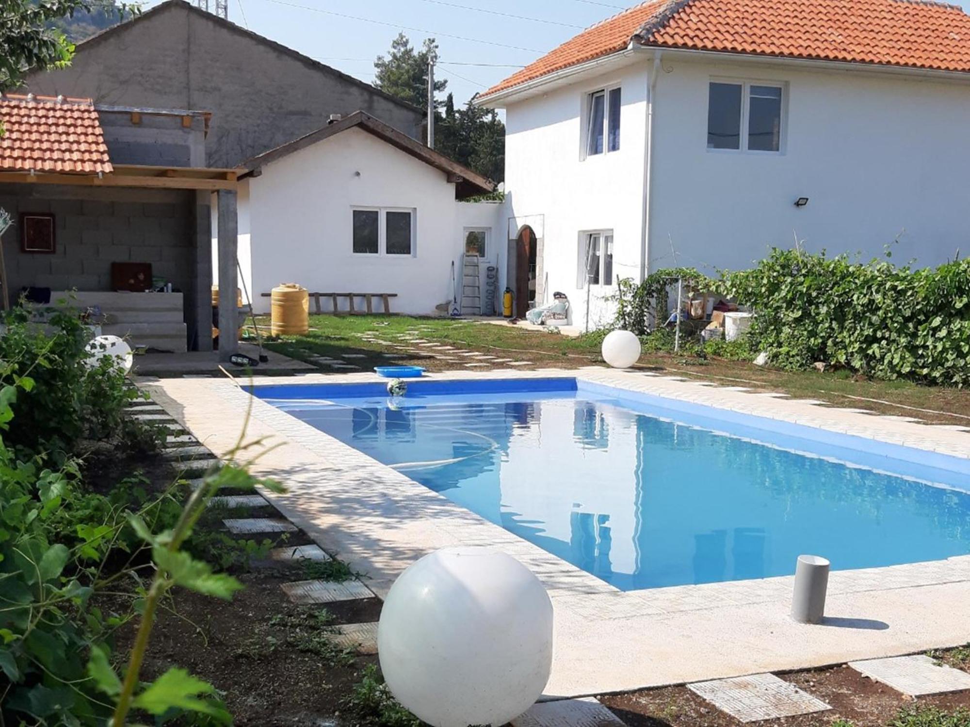 Apartment Merona With Swimming Pool Trebinje Rum bild